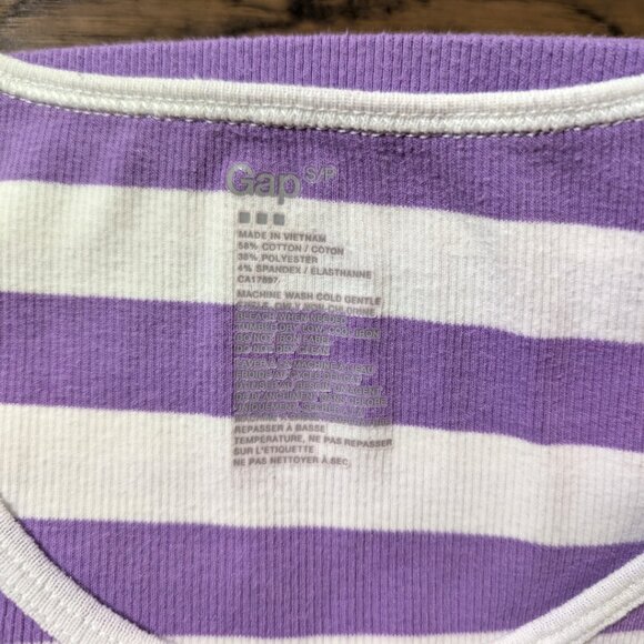 Gap tank tops ribbed scoop neck size small - Picture 15 of 16